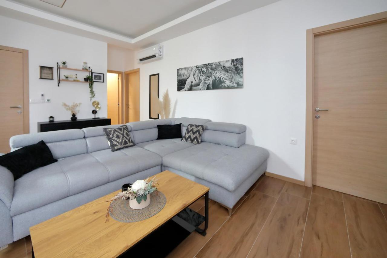 Luxury Apartments Monika Near The Sea With Private Parking Bibinje Kültér fotó