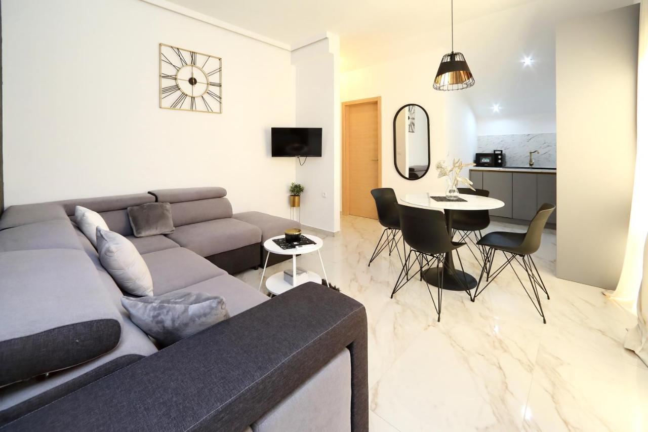 Luxury Apartments Monika Near The Sea With Private Parking Bibinje Kültér fotó